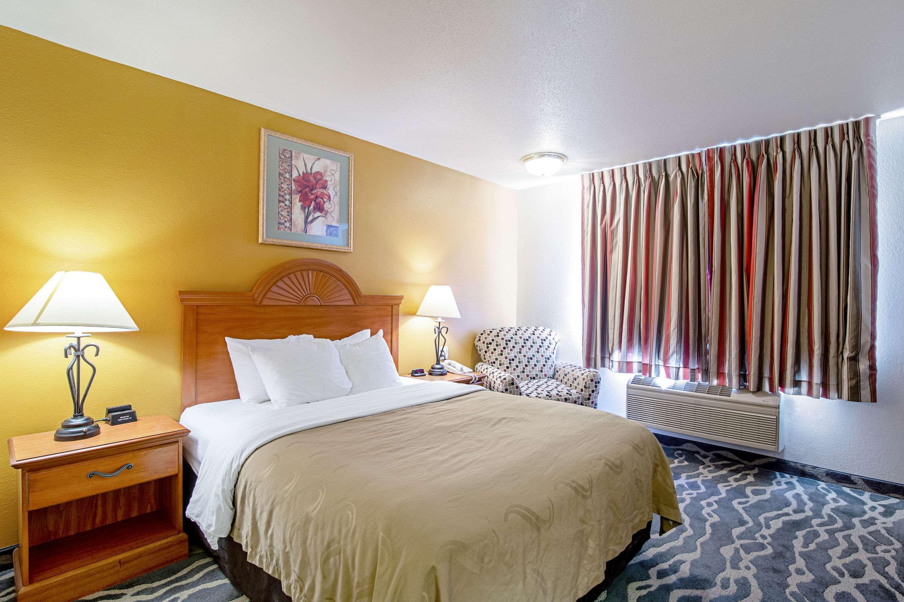 Quality Inn Huron Exterior photo
