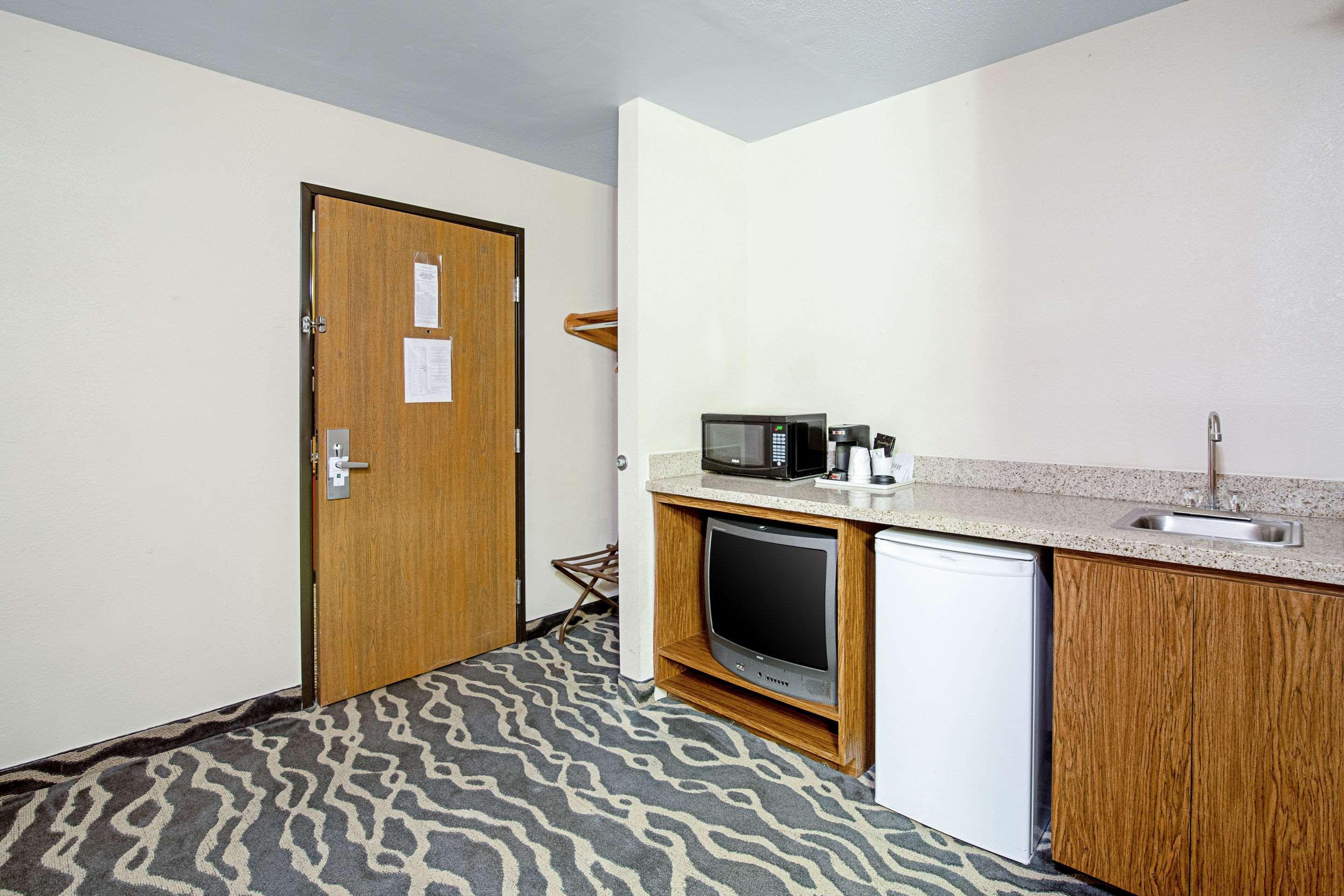 Quality Inn Huron Exterior photo